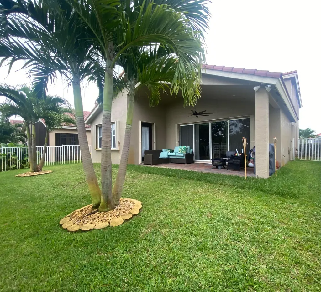 2202 SW Newport Isle Boulevard Port St Lucie FL 34953