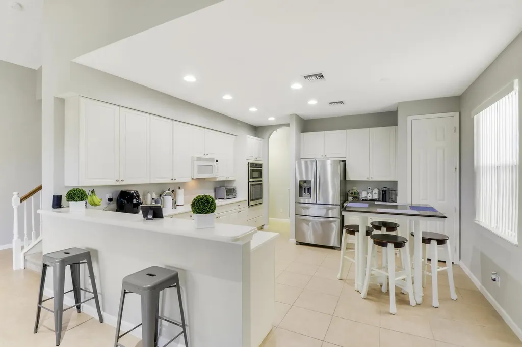2202 SW Newport Isle Boulevard Port St Lucie FL 34953