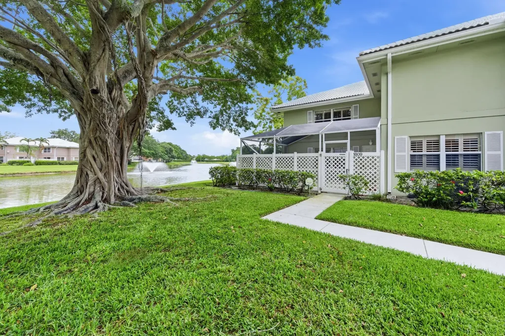 1809 Middleton Way West Palm Beach FL 33409