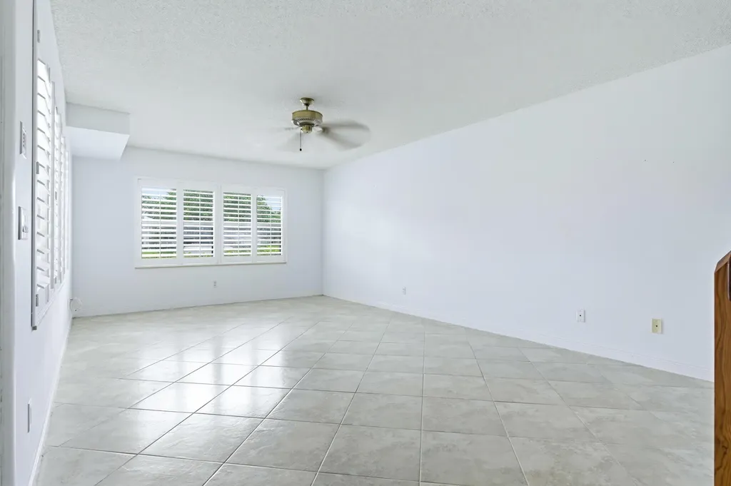 1809 Middleton Way West Palm Beach FL 33409