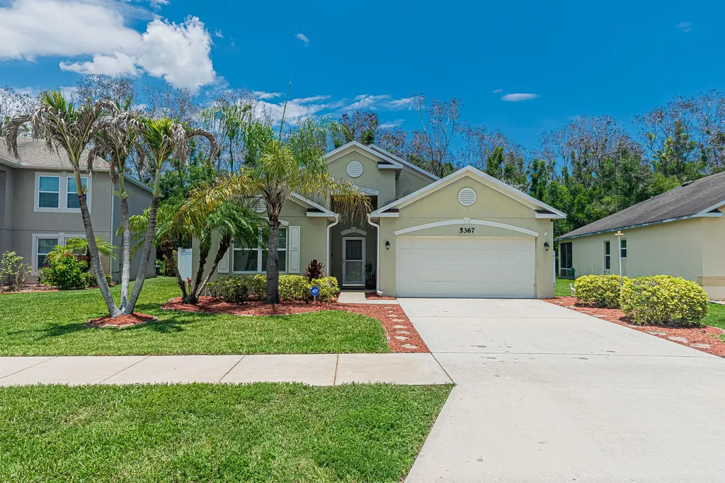 5367 NW Wisk Fern Circle Port St Lucie FL 34986