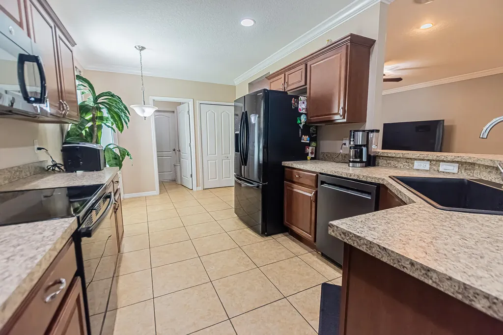 5367 NW Wisk Fern Circle Port St Lucie FL 34986