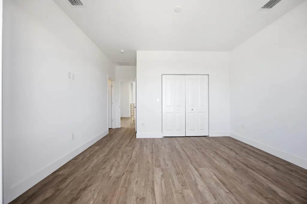 1542 NW 1st Avenue Pompano Beach FL 33060