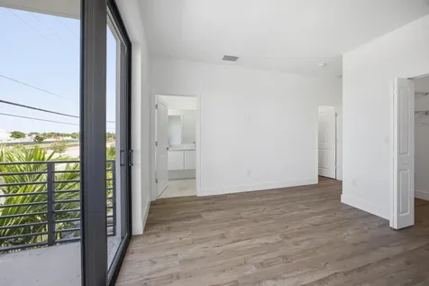 1542 NW 1st Avenue Pompano Beach FL 33060