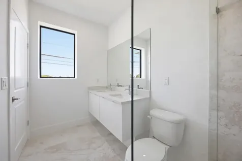 1542 NW 1st Avenue Pompano Beach FL 33060