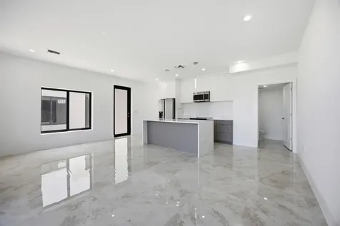 1542 NW 1st Avenue Pompano Beach FL 33060