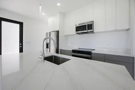 1542 NW 1st Avenue Pompano Beach FL 33060