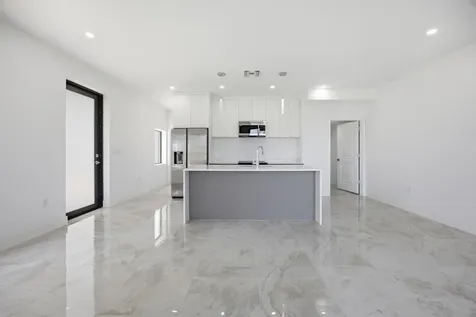 1542 NW 1st Avenue Pompano Beach FL 33060