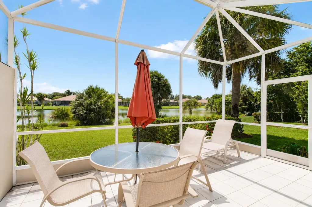 10773 Royal Caribbean Circle Boynton Beach FL 33437