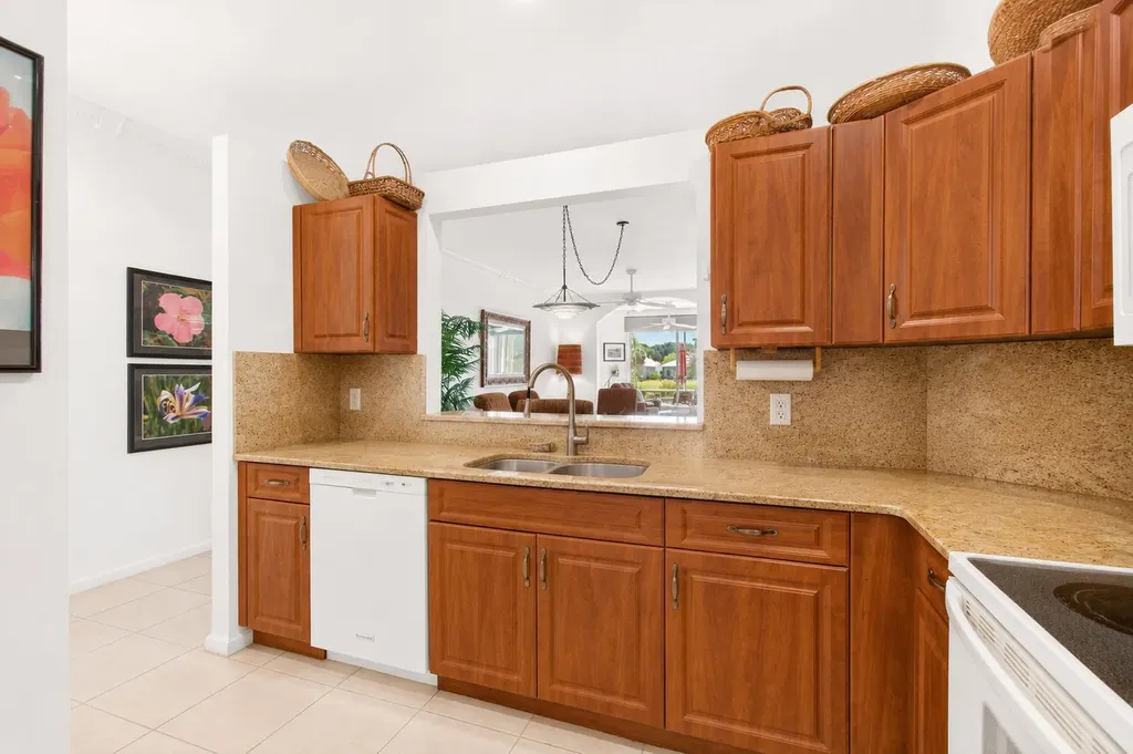10773 Royal Caribbean Circle Boynton Beach FL 33437