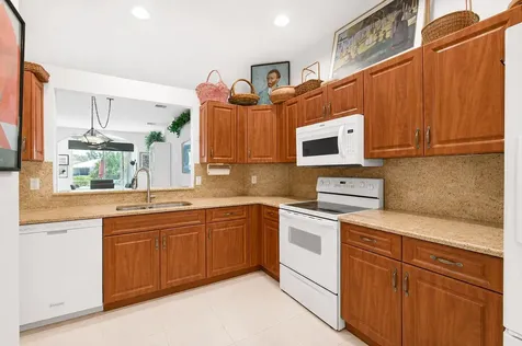 10773 Royal Caribbean Circle Boynton Beach FL 33437