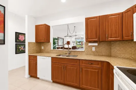 10773 Royal Caribbean Circle Boynton Beach FL 33437