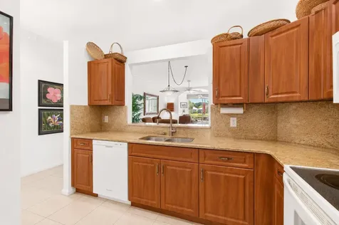 10773 Royal Caribbean Circle Boynton Beach FL 33437