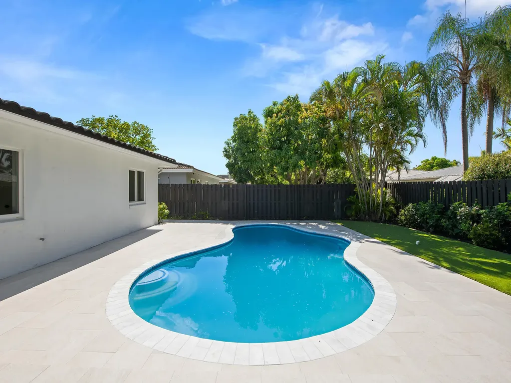 1750 NE 49th Street Fort Lauderdale FL 33334