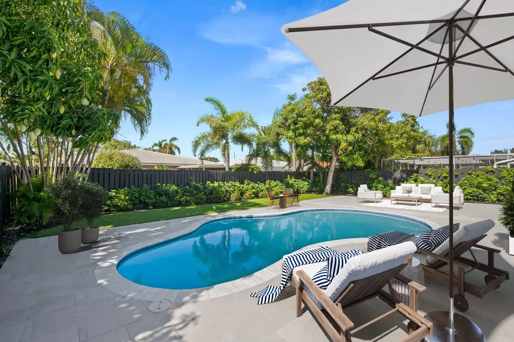 1750 NE 49th Street Fort Lauderdale FL 33334