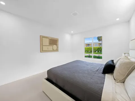 1750 NE 49th Street Fort Lauderdale FL 33334