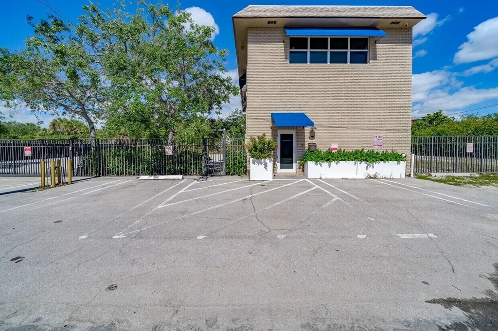 234 NE 4th Avenue Delray Beach FL