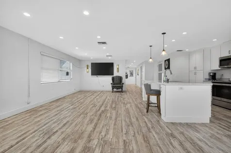 234 NE 4th Avenue Delray Beach FL