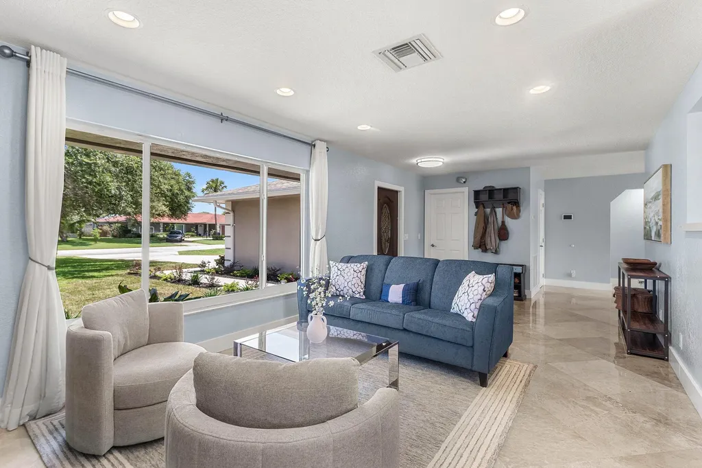 11832 Banyan Street Palm Beach Gardens FL 33410
