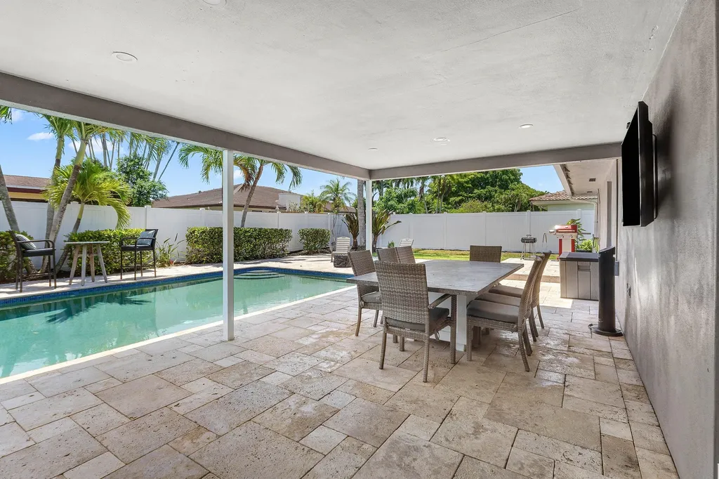 11832 Banyan Street Palm Beach Gardens FL 33410
