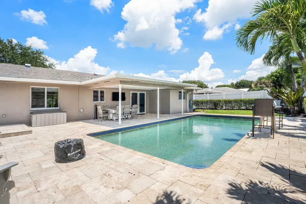 11832 Banyan Street Palm Beach Gardens FL 33410