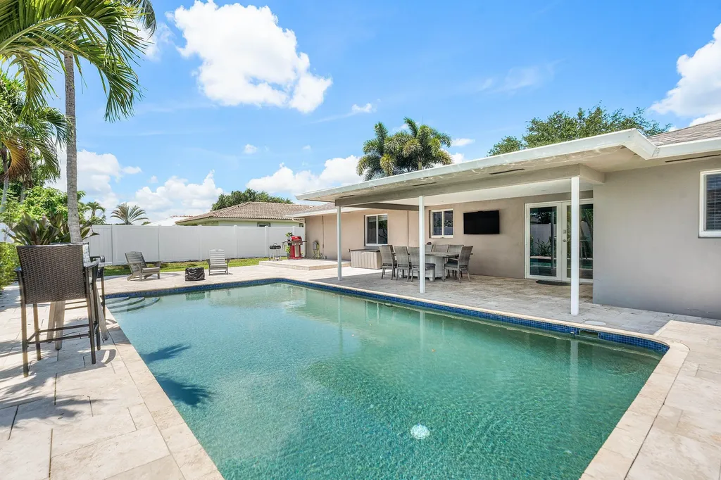 11832 Banyan Street Palm Beach Gardens FL 33410