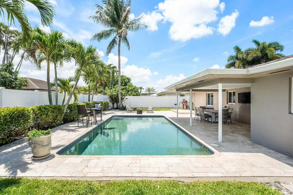 11832 Banyan Street Palm Beach Gardens FL 33410