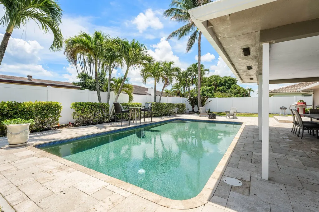 11832 Banyan Street Palm Beach Gardens FL 33410
