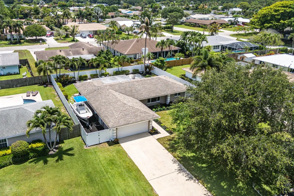 11832 Banyan Street Palm Beach Gardens FL 33410