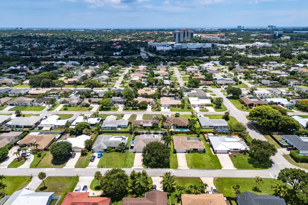 11832 Banyan Street Palm Beach Gardens FL 33410