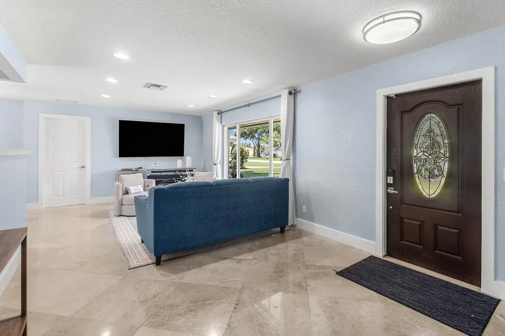 11832 Banyan Street Palm Beach Gardens FL 33410