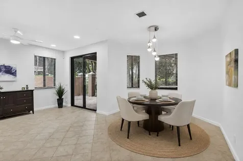 2883 Kinsington Circle Weston FL 33332