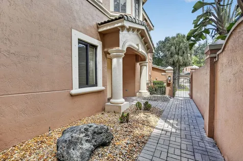 2883 Kinsington Circle Weston FL 33332