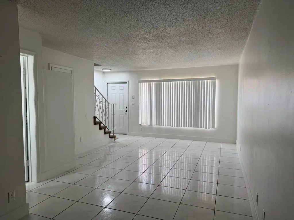 2552 NW 52nd Avenue Lauderhill FL 33313