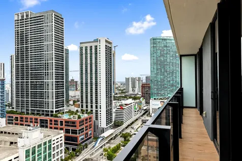398 NE 5th Street Miami FL 33132