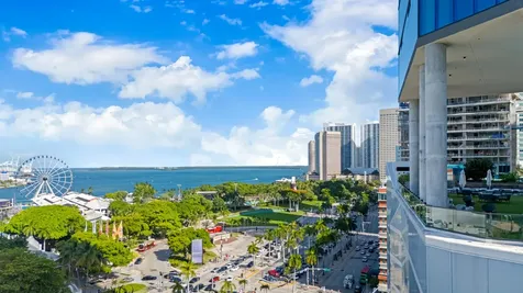 398 NE 5th Street Miami FL 33132