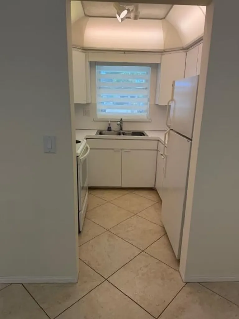 3801 NE 22nd Terrace Lighthouse Point FL 33064