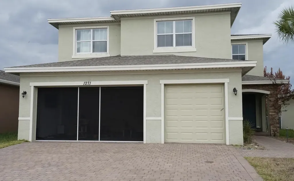 1271 NW Leonardo Circle Port St Lucie FL 34986
