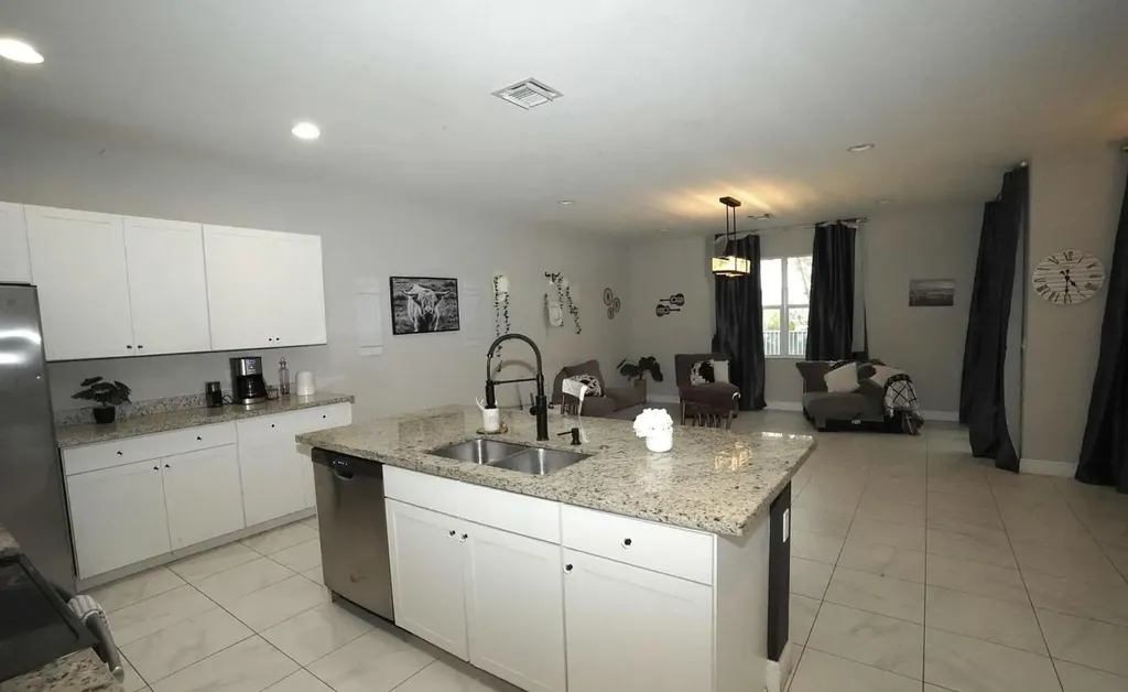 1271 NW Leonardo Circle Port St Lucie FL 34986