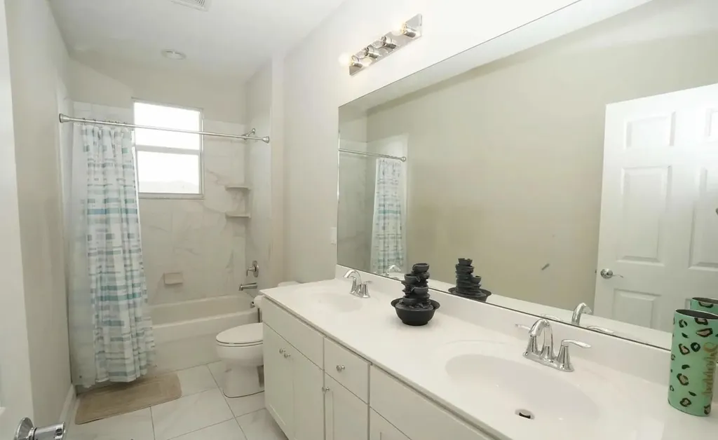 1271 NW Leonardo Circle Port St Lucie FL 34986