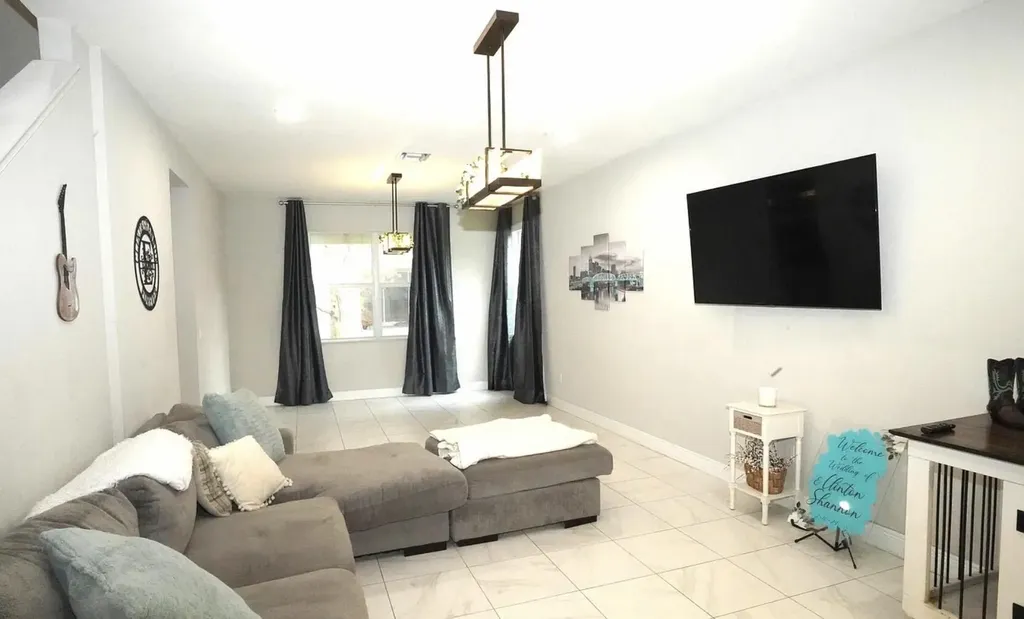 1271 NW Leonardo Circle Port St Lucie FL 34986
