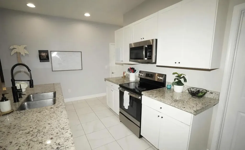 1271 NW Leonardo Circle Port St Lucie FL 34986