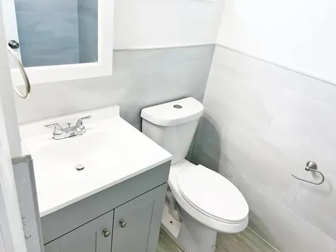 240 SW 8th Street Pompano Beach FL 33060
