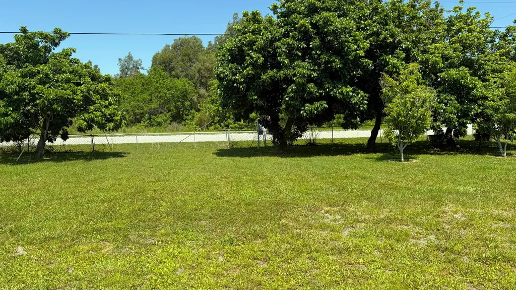 7611 N 140th Avenue Avenue N The Acreage FL 33412