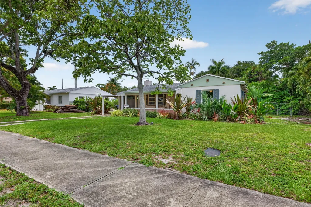 841 SW 18th Court Fort Lauderdale FL 33315