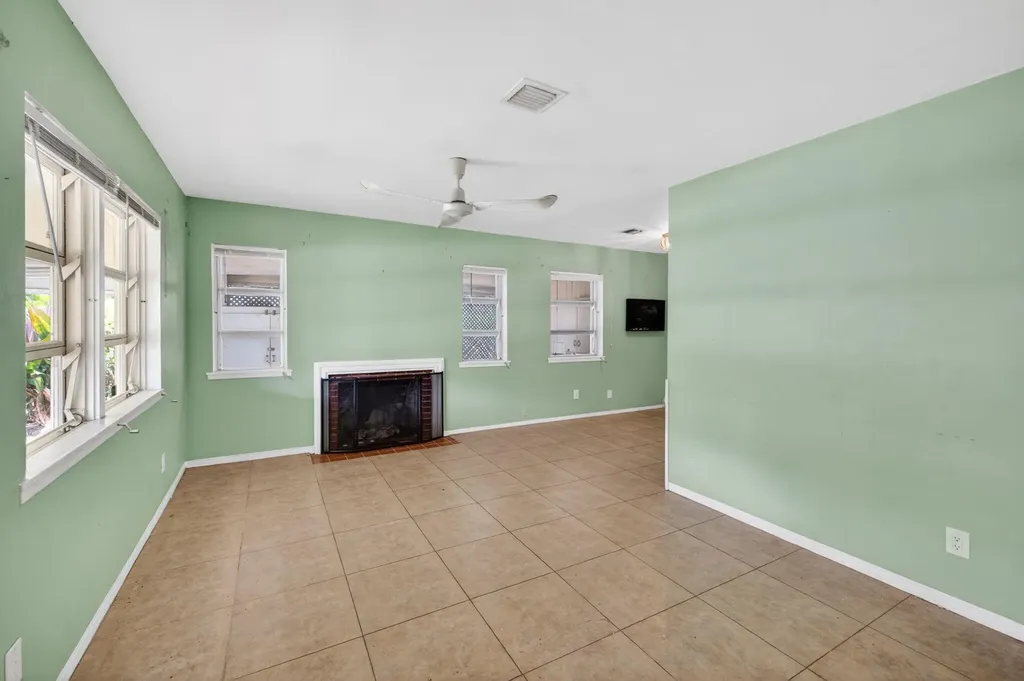 841 SW 18th Court Fort Lauderdale FL 33315