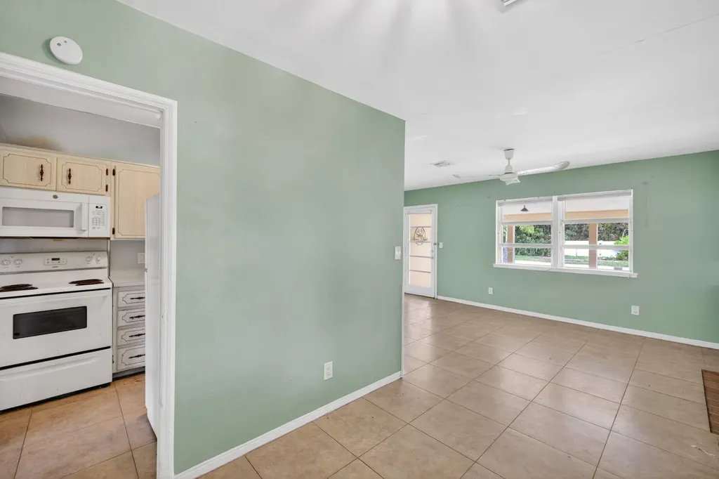 841 SW 18th Court Fort Lauderdale FL 33315