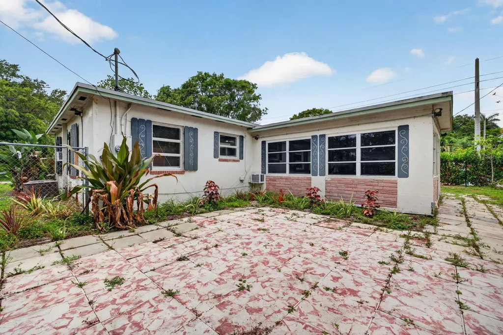 841 SW 18th Court Fort Lauderdale FL 33315