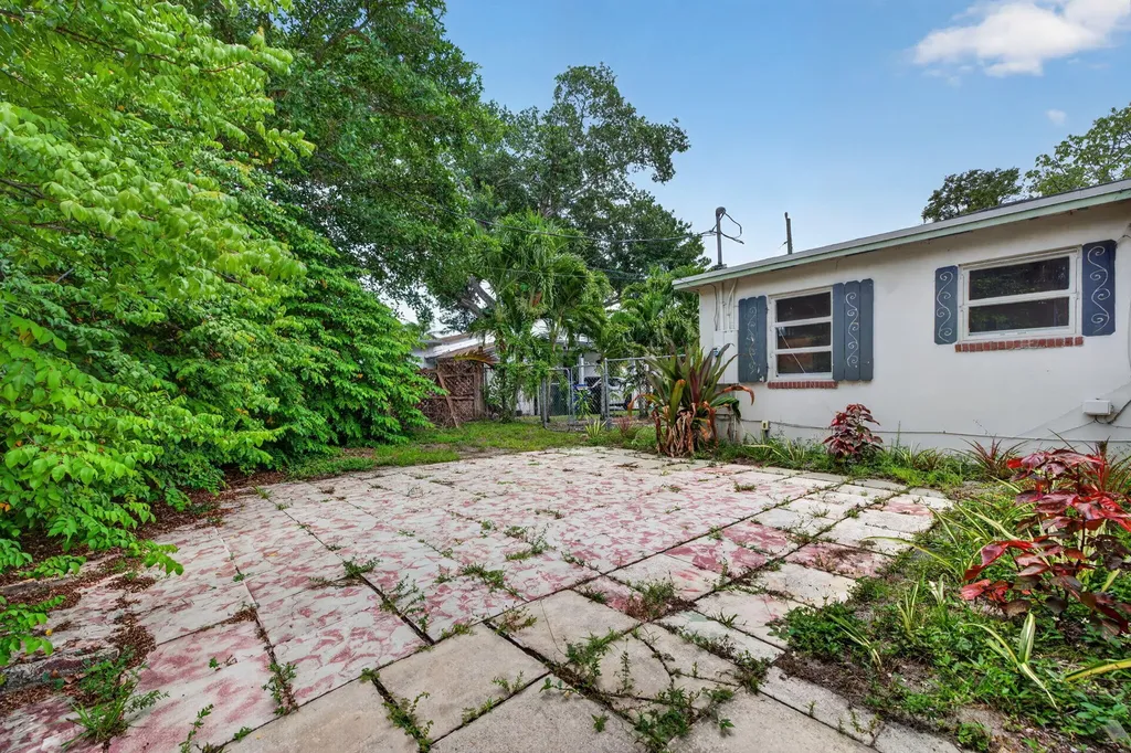 841 SW 18th Court Fort Lauderdale FL 33315