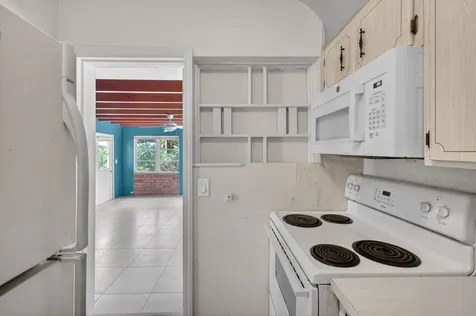 841 SW 18th Court Fort Lauderdale FL 33315